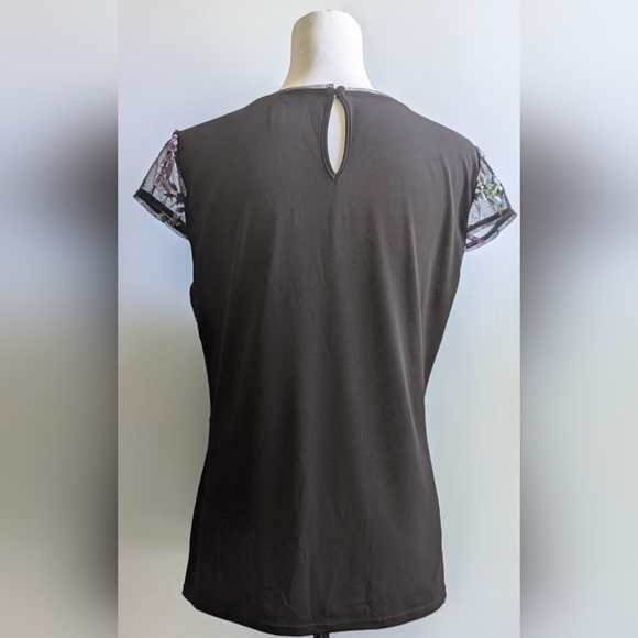 EUC Romantic Sequin Flower Tee from White House Black Market Size M - Picture 5 of 10